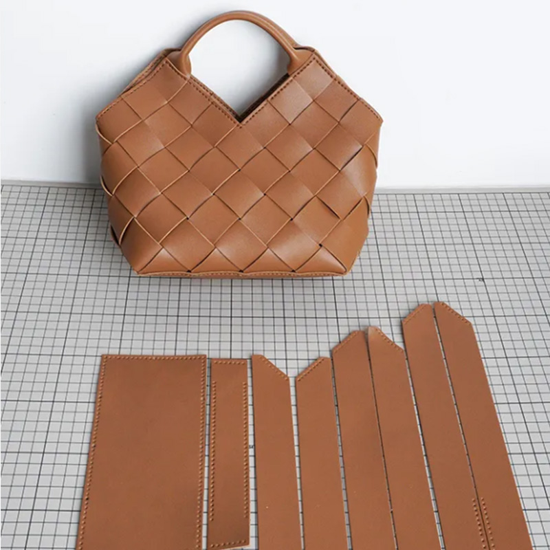 高炭素鋼製、耐摩耗性に優れた革用ダイス。手動プレス機で使用で - Leatherwork Machine のレビューと価格